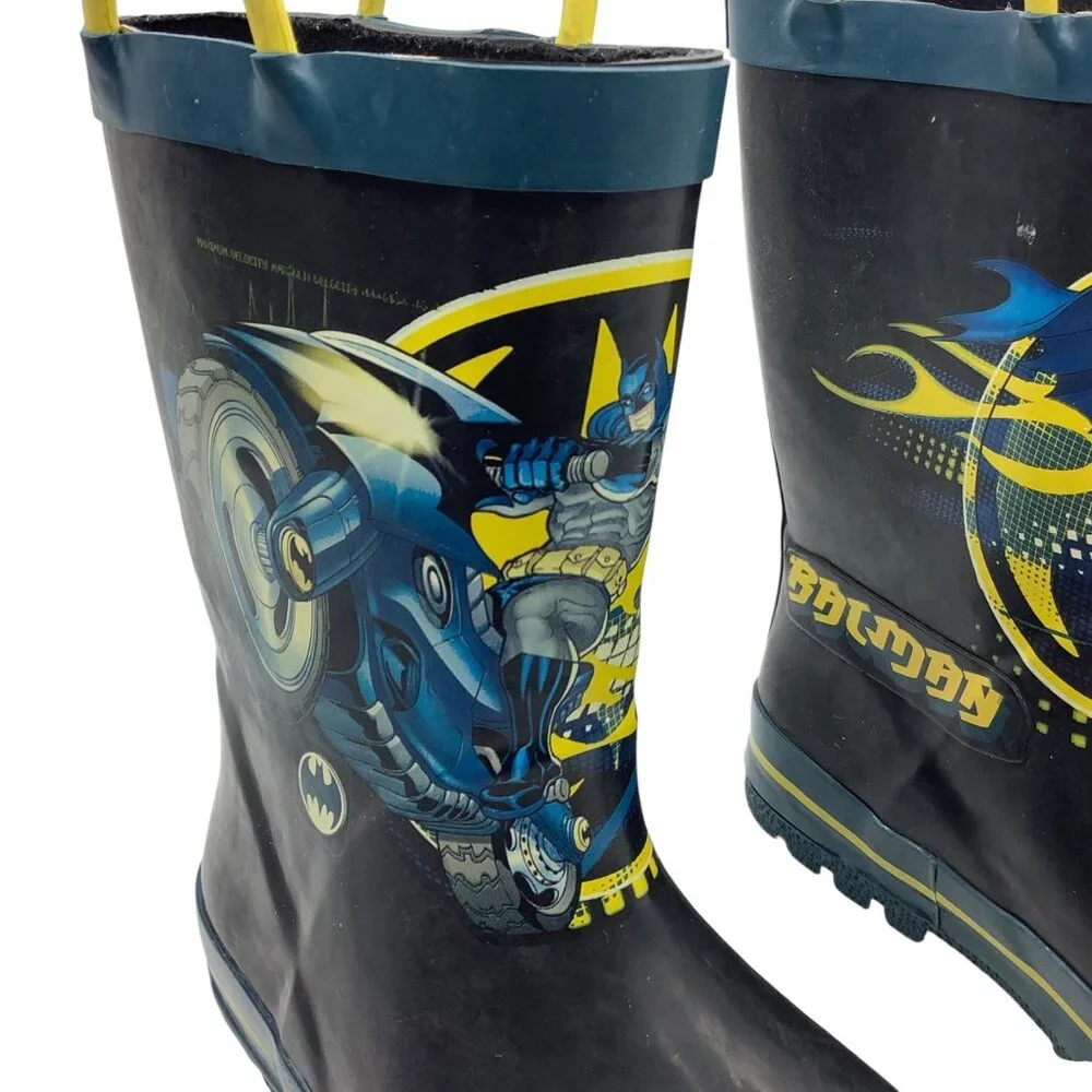 Batman Rain Boots Kid Size‎ 11/12 Pull On Handles Graphic Design